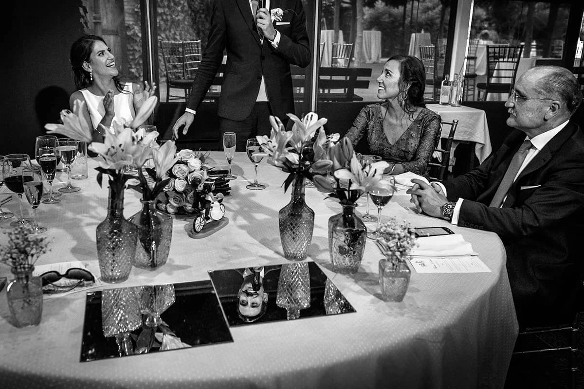 Cómo gestionar el aforo de vuestra boda con confirmaciones en tiempo real
